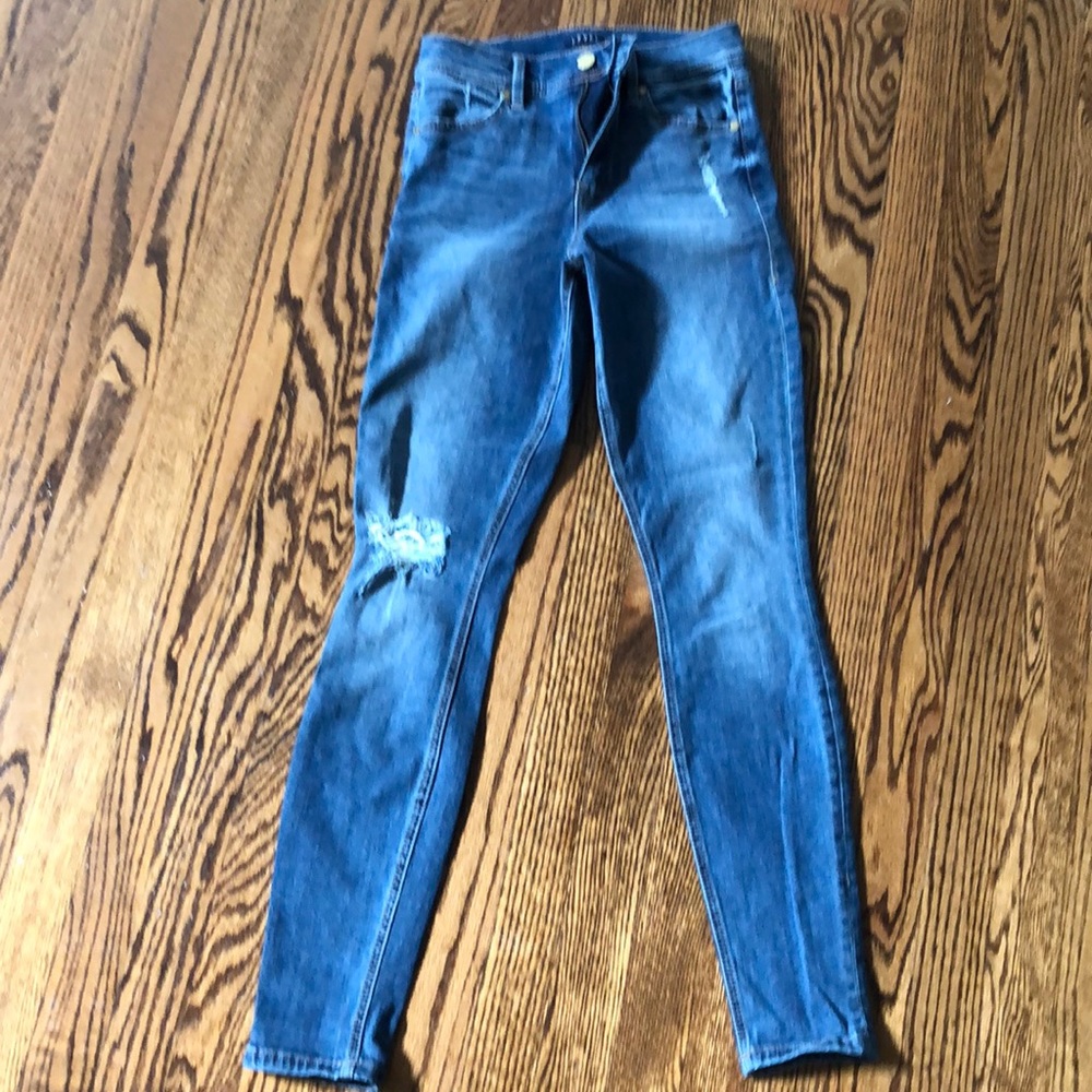 Level 99 Distressed Skinny Jeans - 26